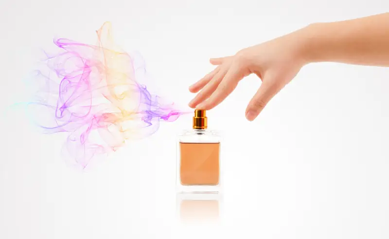 رنگ و عطرها