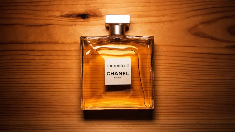 دلایل شناسایی عطرهای شرکتی و اورجینال