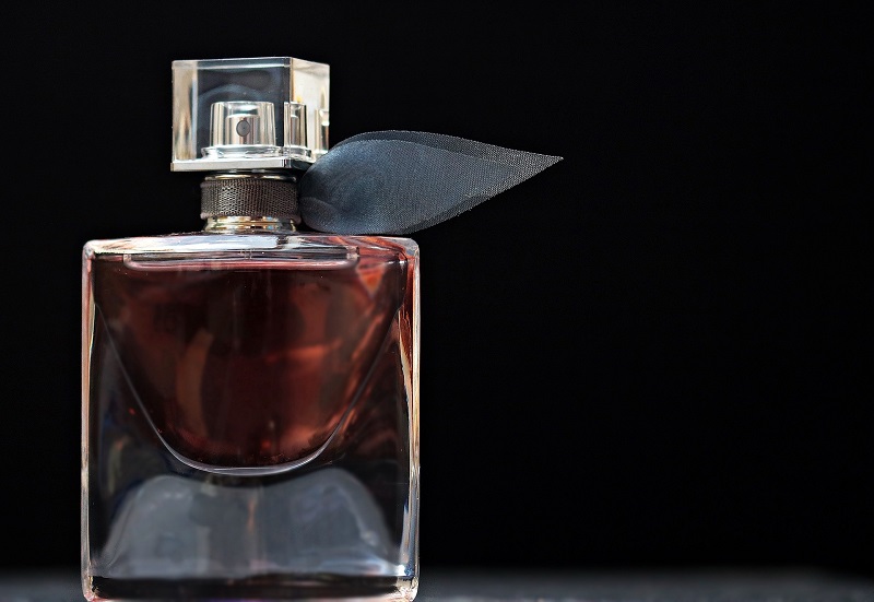 حواس‌تان به تغییر رنگ عطر باشد