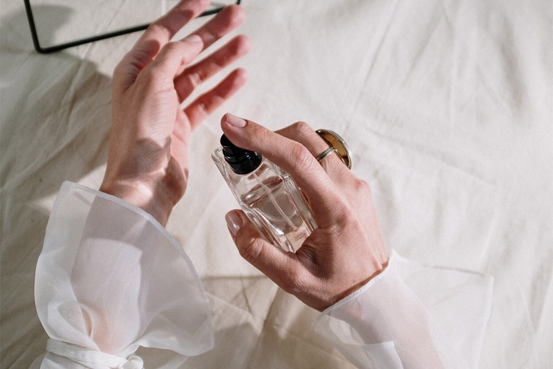 عطر درمانی چیست؟