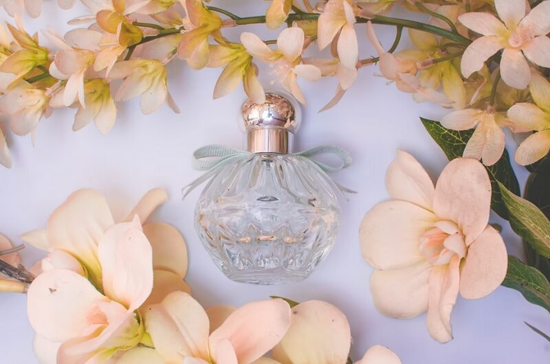 شیشه‌های جذاب عطر و ادکلن