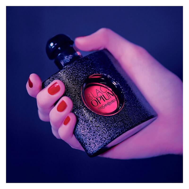 عطر زنانه ایو سن لورن بلک اوپیوم (black opium)
