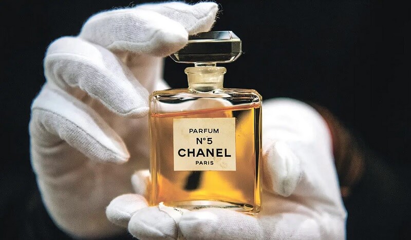 شخصیت ها و عطر های آن ها