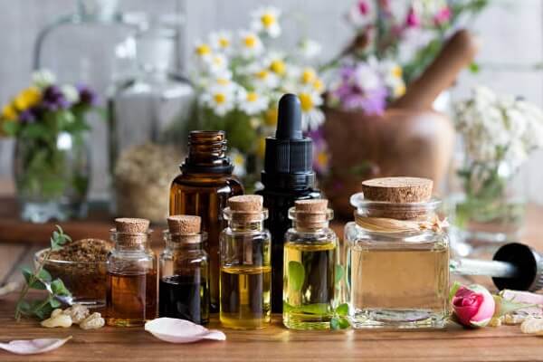رایحه درمانی یا آروماتراپی (aromatherapy) چیست و برای چه افرادی مناسب است؟